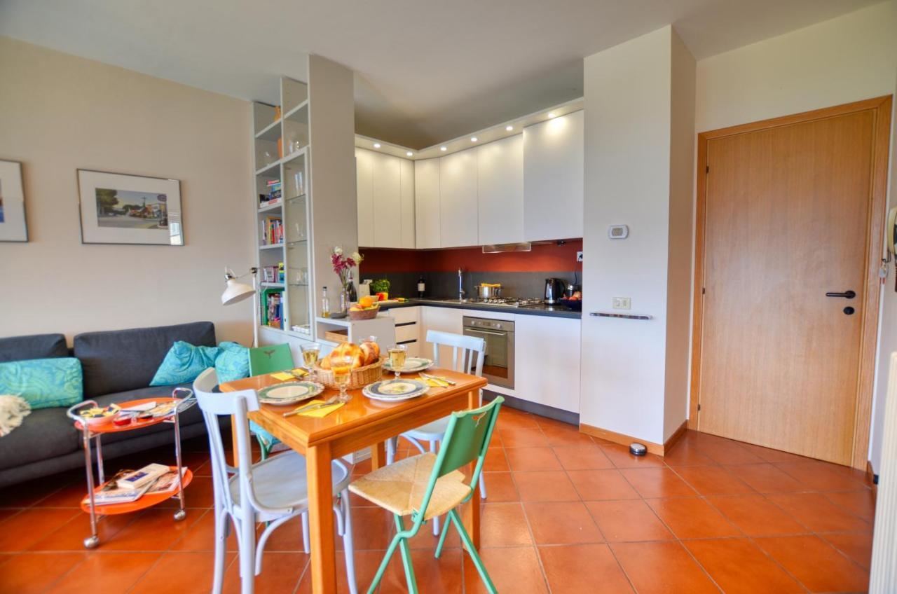 2-Bedroom Lakeview Apartment Bella Gaeta San Siro  Exterior photo