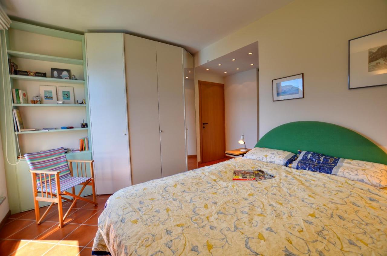 2-Bedroom Lakeview Apartment Bella Gaeta San Siro  Exterior photo